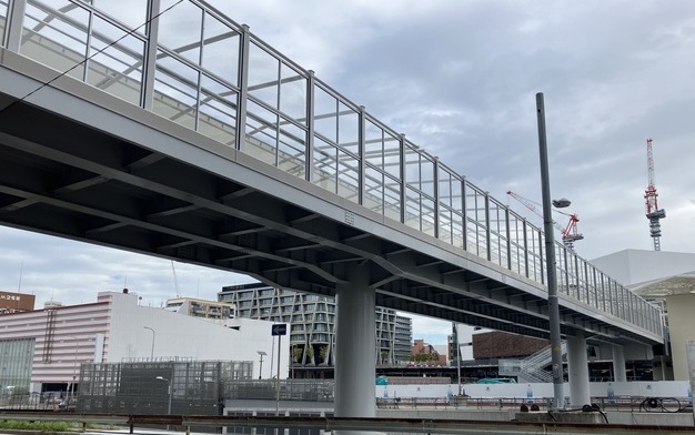 箕面船場阪大前駅前地区歩行者デッキ整備工事