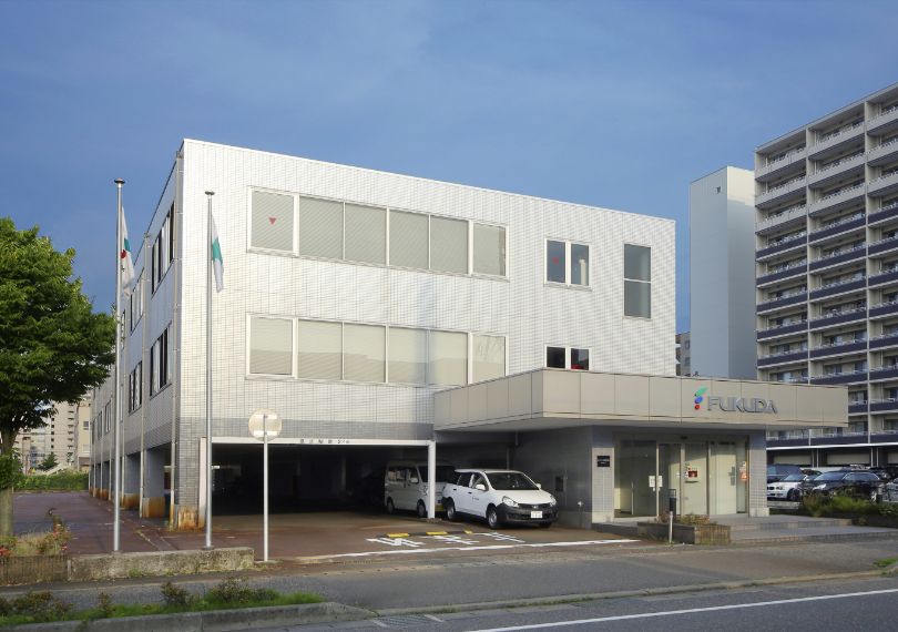 新潟本店外観